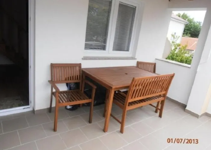 In With Terrace, Air Conditioning, Wifi, Washing Machine Apartman Privlaka