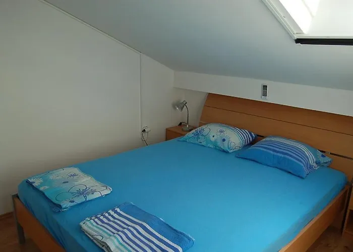 In With Terrace, Air Conditioning, Wifi, Washing Machine *