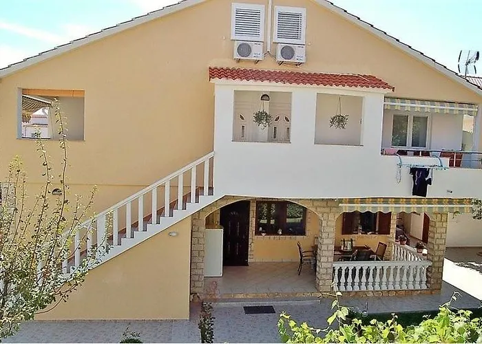 In With Terrace, Air Conditioning, Wifi, Washing Machine * Privlaka